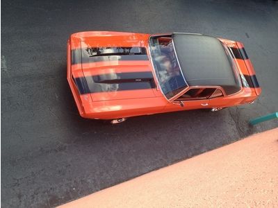 X33 real z28, dz 302 v8, 4 speed, hugger orange, deluxe houndstooth interior,