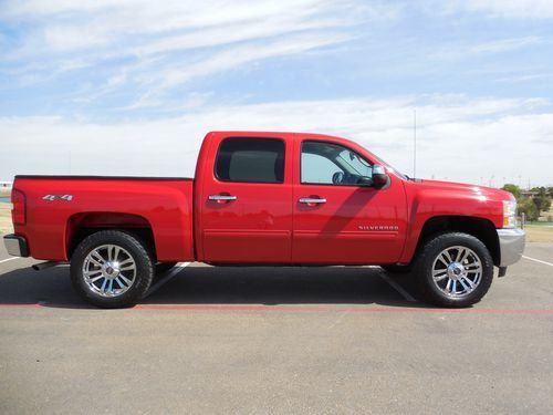 2013 chevrolet silverado 4x4 crew cab 20" chrome lift red 4 door 15k miles