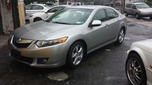 2010 acura tsx base sedan 4-door 2.4l