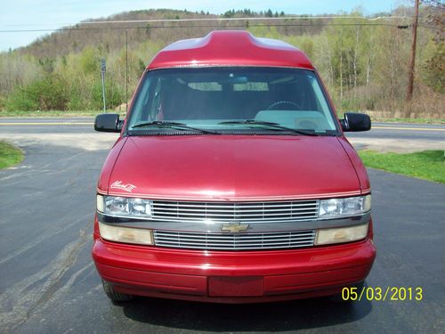 1995 chevrolet astro handicap conversion mark iii v6, tv, dvd, loaded