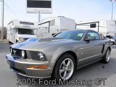 2005 ford mustang gt , 1 owner customized and a show stopper very nice !