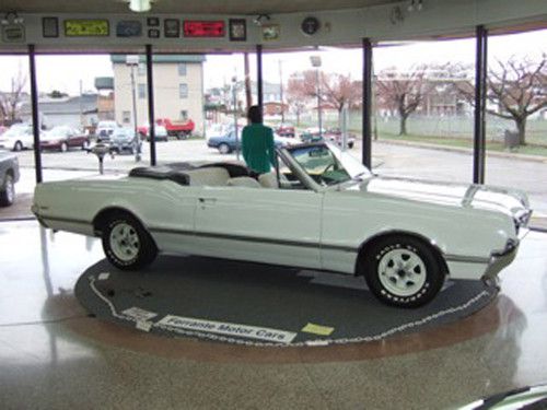 1966_oldsmobile_cutlass_convertiable_442_clone_restored