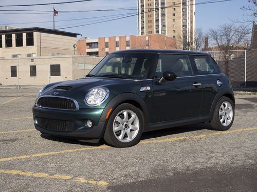 2007 mini cooper s, 10k warranty, 6-speed manual, sport, british racing green