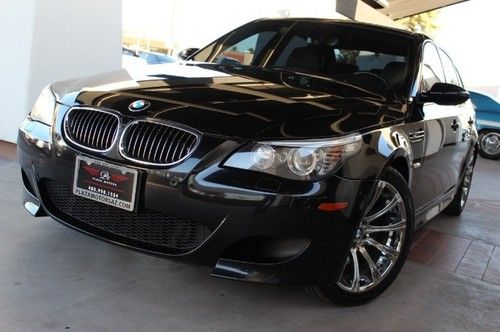 2008 bmw m5. smg trans. loaded. nav. clean in/out. blk/blk. clean carfax.