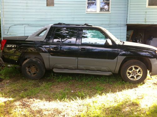 2002 Chevrolet Avalanche Z71, image 2