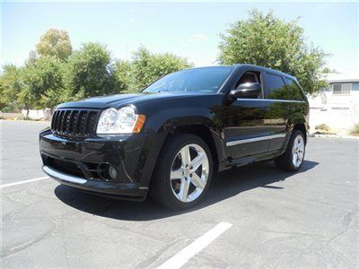 Hard to find srt 8 grand cherokk with only 35000 miles,,sweet