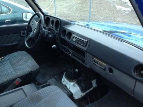 1985 blue toyota land cruiser 4x4 manual