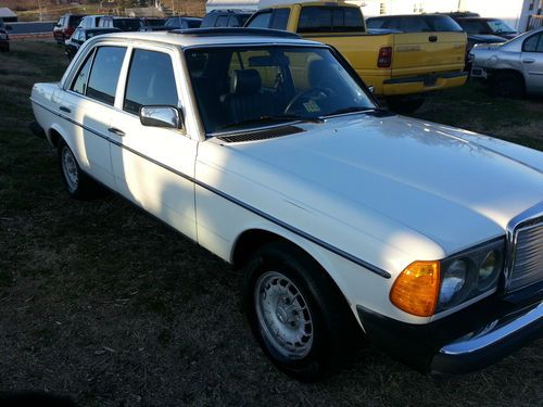 1983 Mercedes-Benz 300D Base Sedan 4-Door 3.0L NO RESERVE !!!!!!!!!!!!!!!, image 8