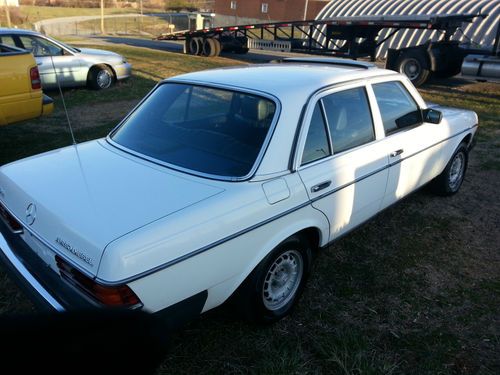 1983 Mercedes-Benz 300D Base Sedan 4-Door 3.0L NO RESERVE !!!!!!!!!!!!!!!, image 10