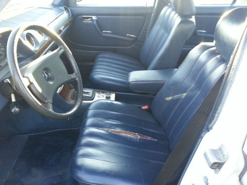 1983 Mercedes-Benz 300D Base Sedan 4-Door 3.0L NO RESERVE !!!!!!!!!!!!!!!, image 11