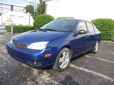 05 06 07 ford focus zx4 . 4door , automatic . gas saver . looks and runs great