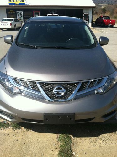 Aluminum Wheels Keyless Entry Tinted Glass Rear Window Wiper Cloth Seats, image 2