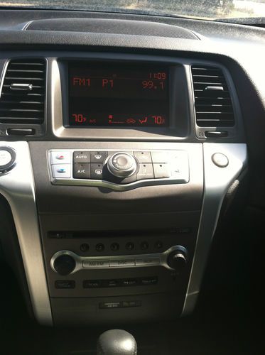 Aluminum Wheels Keyless Entry Tinted Glass Rear Window Wiper Cloth Seats, image 3