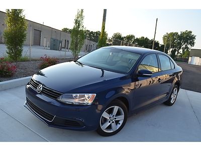 2011 volkswagen jetta  tdi diesel 6 speed manual carfax 1 owner