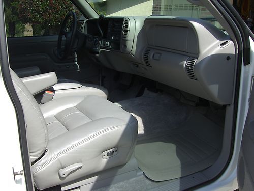 1997 Chevrolet Tahoe LT Sport Utility 2-Door 5.7L 4WD, image 7