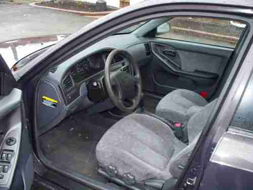 2001 Hyundai Elantra GLS Sedan 4-Door 2.0L, image 7