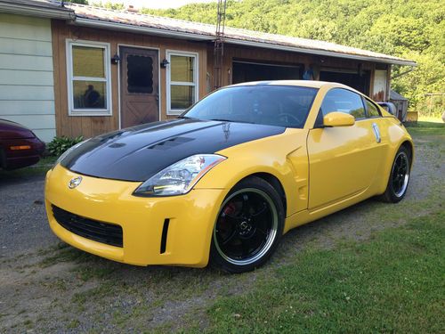 2005 nissan 350z 35th anniversary edition coupe 2-door 3.5l