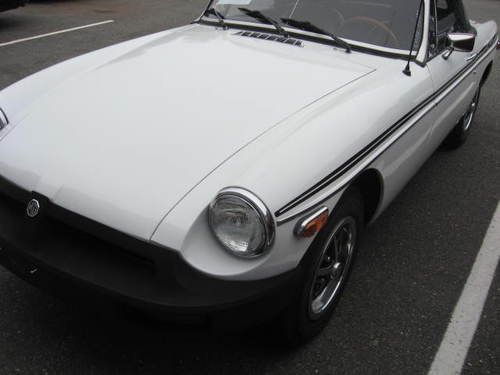 1976 mgb golden anniversary edition