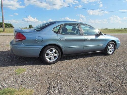 2005 Ford Taurus SE Sedan 4-Door 3.0L, image 3