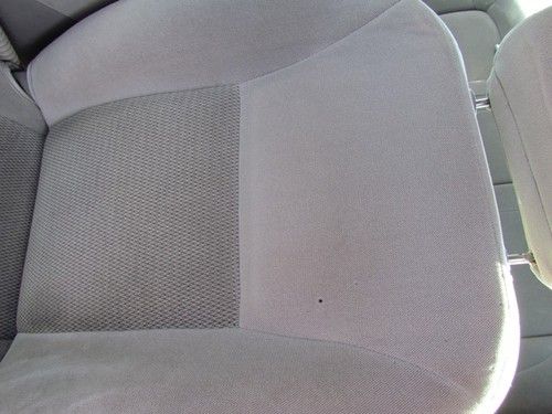 2005 Ford Taurus SE Sedan 4-Door 3.0L, image 13