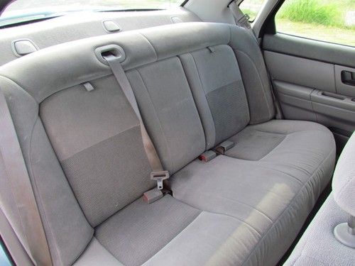 2005 Ford Taurus SE Sedan 4-Door 3.0L, image 15