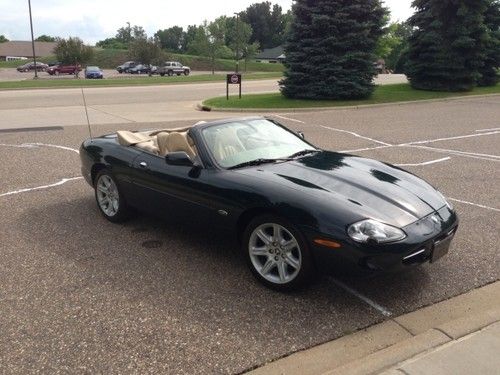 Convertible - british racing green