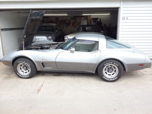 1978 25th Silver Anniversary L-82 Corvette 100% Original Matching # 36,000 Miles, image 2