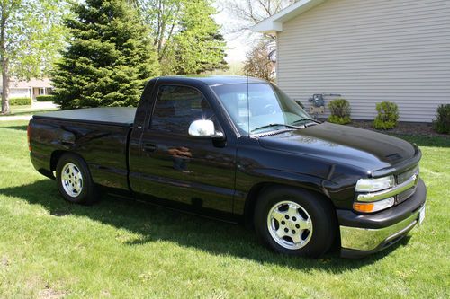 2000 chevrolet silverado ls / excellent condition / low miles / no winters