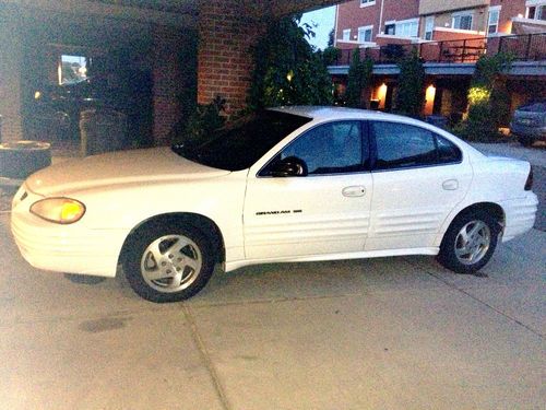 2000 pontiac grand am se sedan 4-door 2.4l