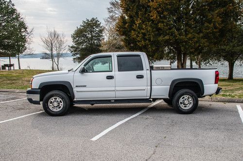 2003 Chevy Silverado LS 2500HD Crew Cab, image 3