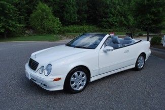 2003 clk 320 convertible white/grey dark blue top 38k miles very nice no reserve