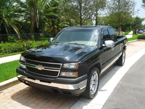 2007 Chevy Silverado C1500 Classic Extra Cab Short Bed 43K miles V6 Automatic, image 3
