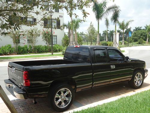 2007 Chevy Silverado C1500 Classic Extra Cab Short Bed 43K miles V6 Automatic, image 5