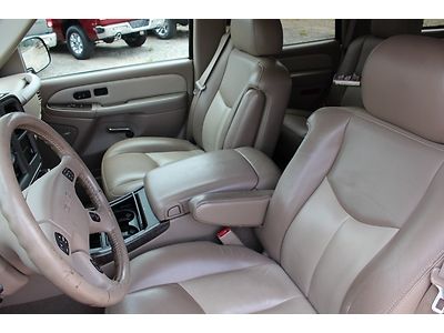 2006 Yukon Denali SUV 6.0L V8 AWD Rear DVD Sunroof OnStar Leather Power Seats, image 11
