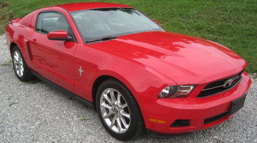 2010 ford mustang   682 original miles