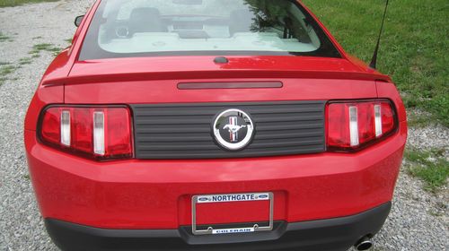 2010 Ford Mustang 682 original miles, image 9