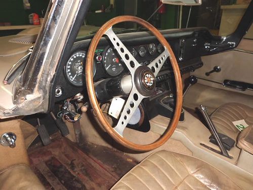 Classic Jaguar 1969 XKE Roadster with Black Hard Top - 6cyl 4.2 mtr, image 16