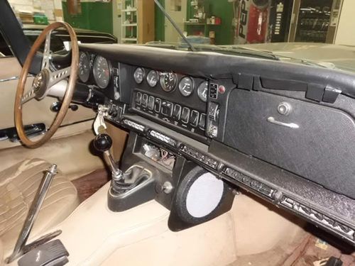 Classic Jaguar 1969 XKE Roadster with Black Hard Top - 6cyl 4.2 mtr, image 17