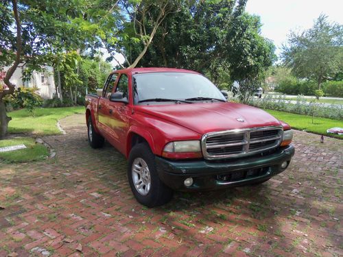 2002 dodge dakota slt 8v with crew cab. local pick-up only.