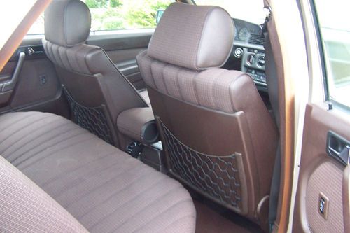 1988 Sedan Immaculate One Owner Garage-kept 61k TIME WARP fraction of new price, image 13