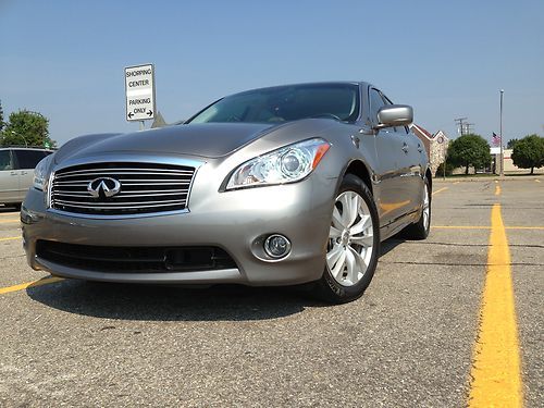 2011 infiniti m56 x *** factory warranty *** super rare vehicle awd v8 m56x m 56