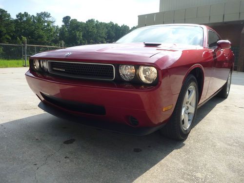 2010 dodge challenger se coupe 2-door 3.5l