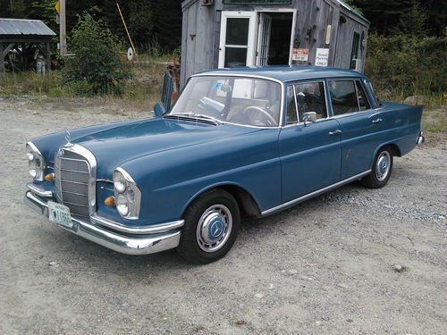 1964 mercedes 220s barn find. all original excellent condition