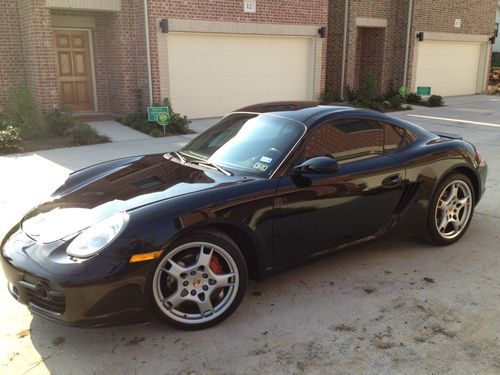 2007 porsche cayman s hatchback 2-door 3.4l black interior/ exterior clean cond.