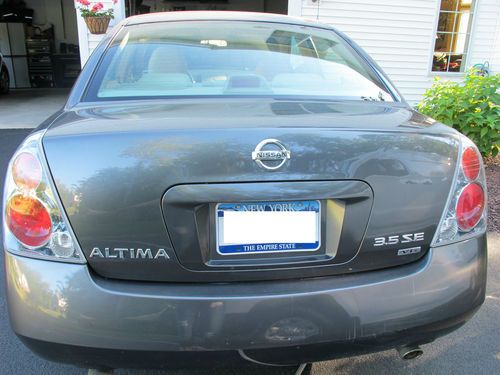 2005 nissan altima 3.5se 5-speed manual