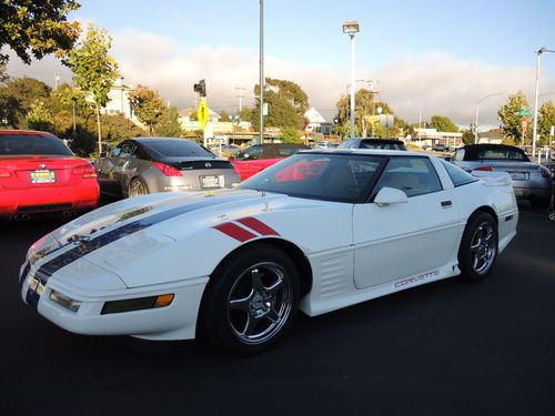 1996 chevrolet corvette base hatchback 2-door 5.7l