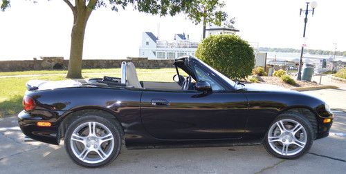 2004 mazda miata mx-5 creampuff low miles garage kept