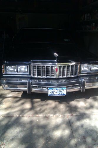 1978 pontiac bonneville, black exterior, cherry interior, very low miles,