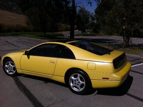 Beautiful  "pearl glow yellow" 1990 nissan 300zx 2+2  automatic