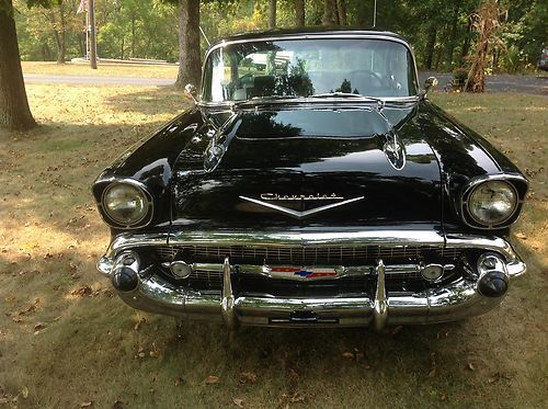 1957 chevy. Belair 2 dr hard top black, image 22